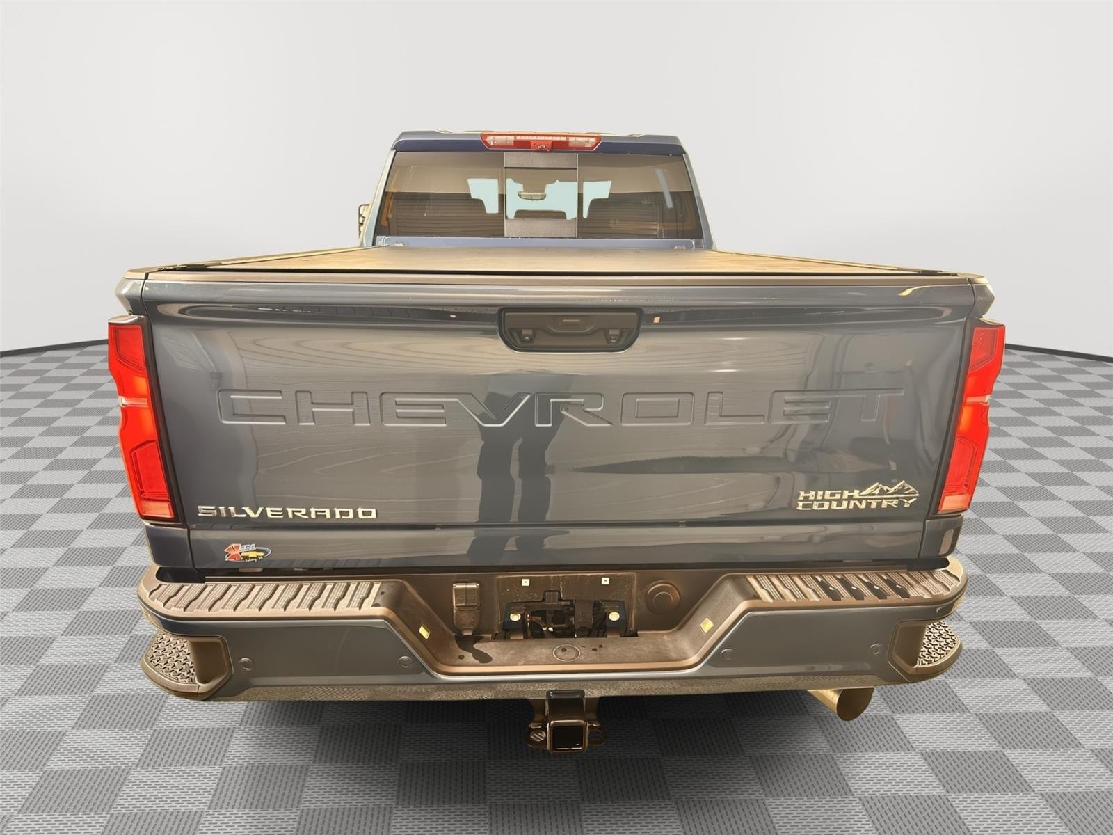 Used 2024 Lakeshore Blue Metallic Chevrolet High Country image 18