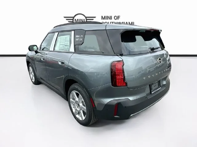 New 2027 Green MINI Signature Plus image 19