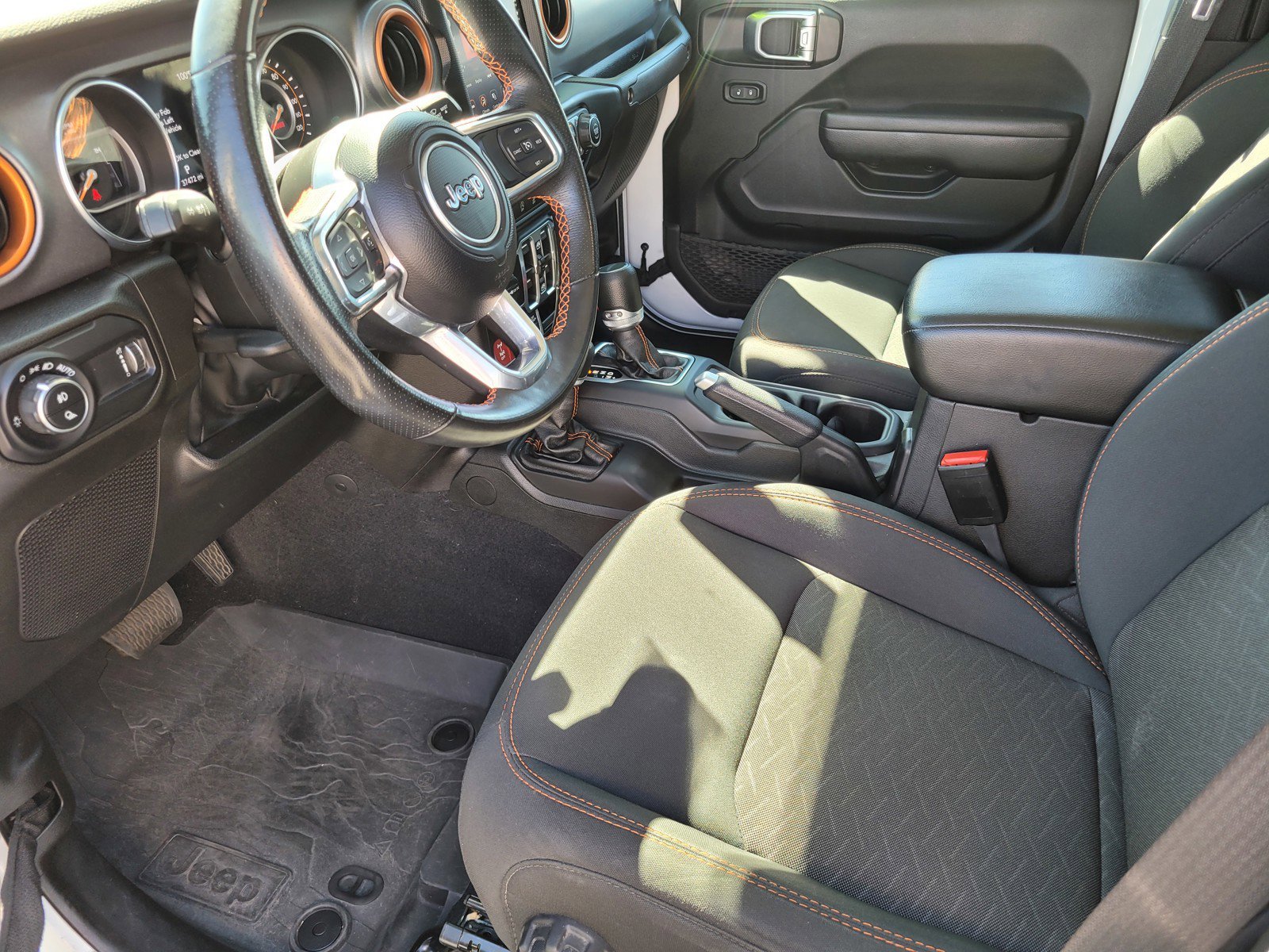 Used 2023 Bright White Clearcoat Jeep Mojave image 15