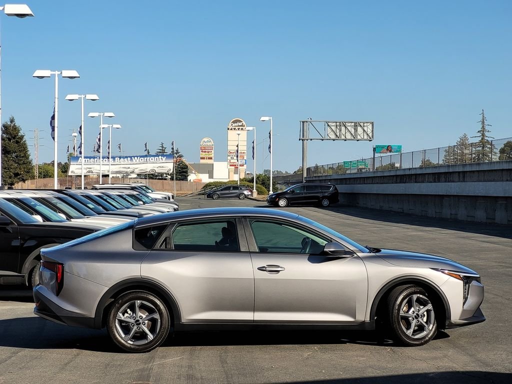 Used 2025 Gray Kia LXS image 3