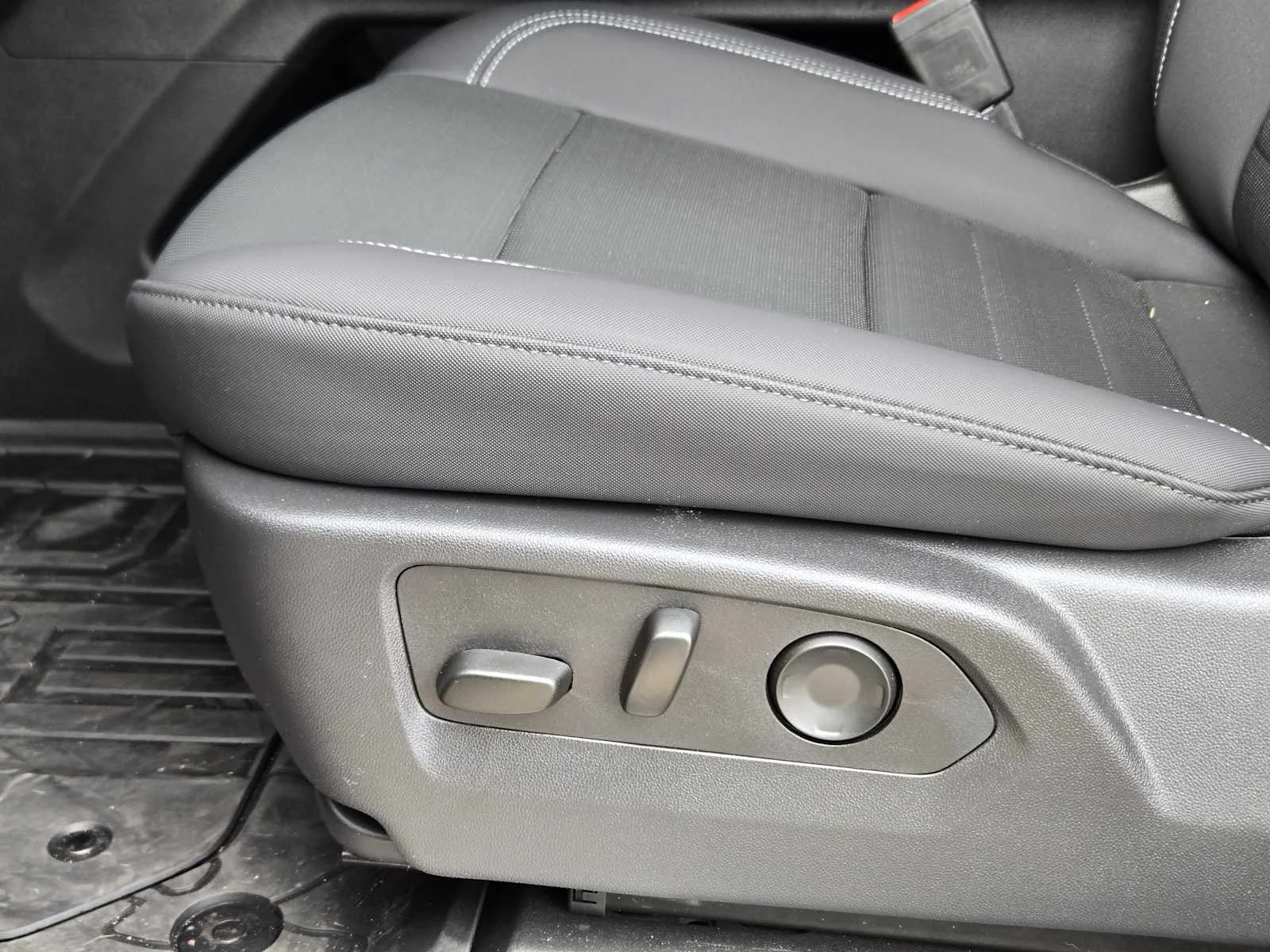 2026 GMC HUMMER EV 2X - Photo 16