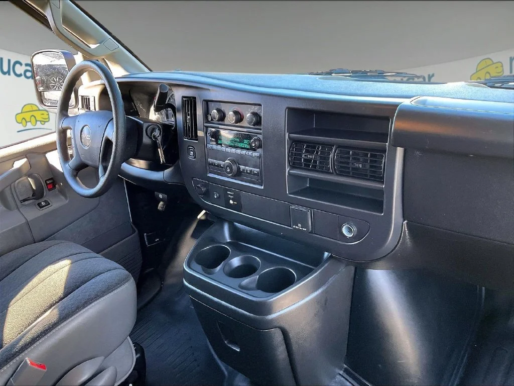 Used 2025 White GMC Work Van image 14