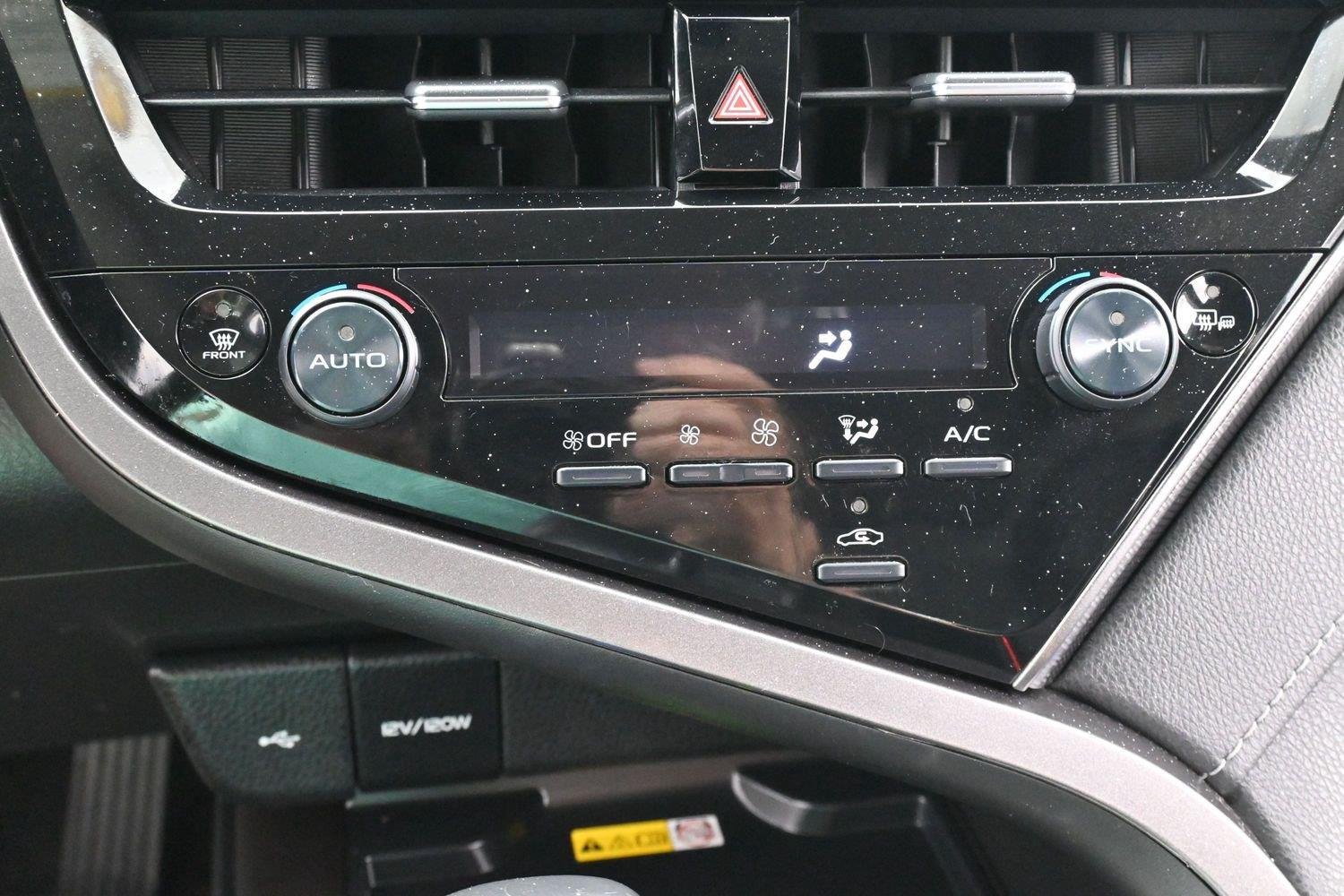 Used 2022 Wind Chill Pearl Toyota XSE image 24