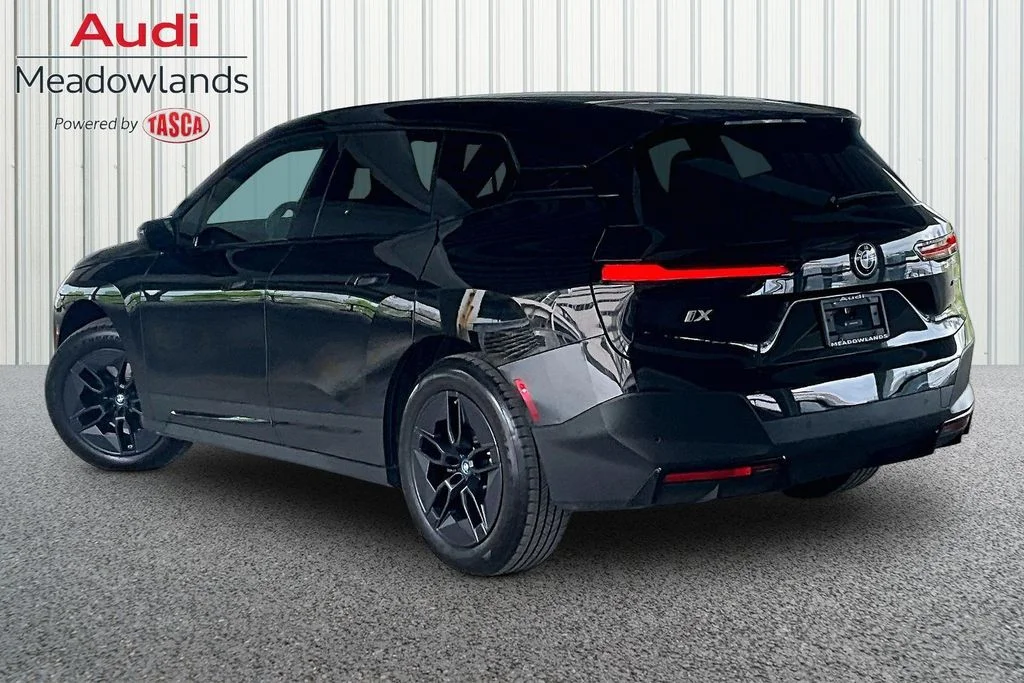 Used 2025 Black BMW xDrive50 image 4