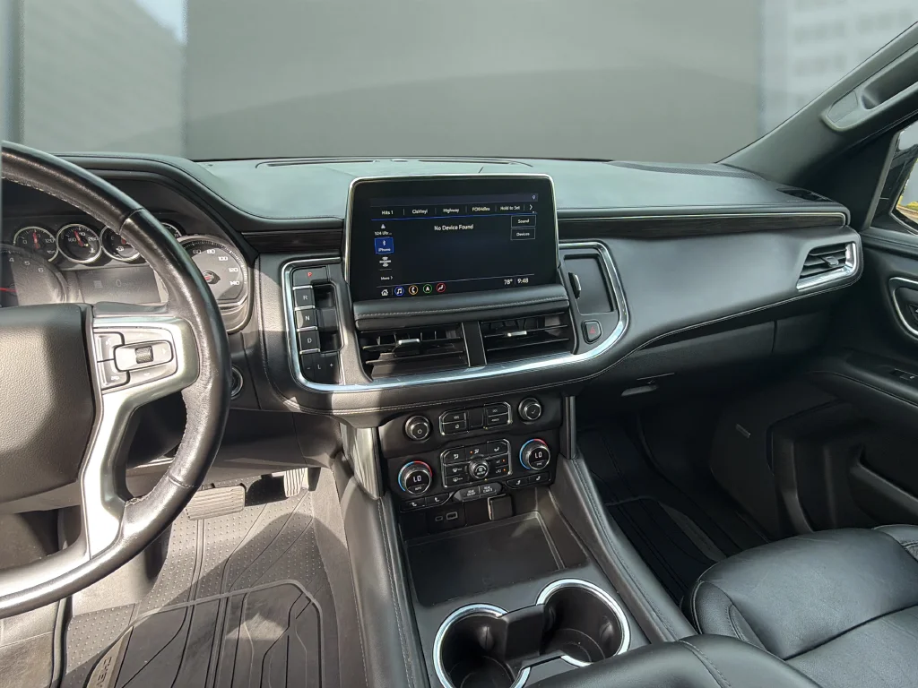 Used 2021 Black Chevrolet Z71 image 33
