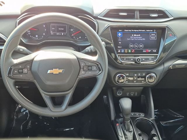 Used 2021 White Chevrolet LT image 28