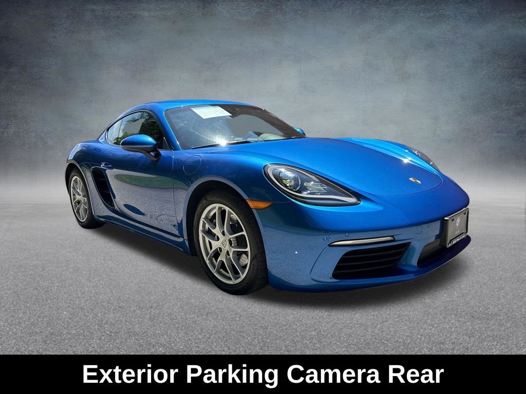 Used 2017  Porsche Base image 8