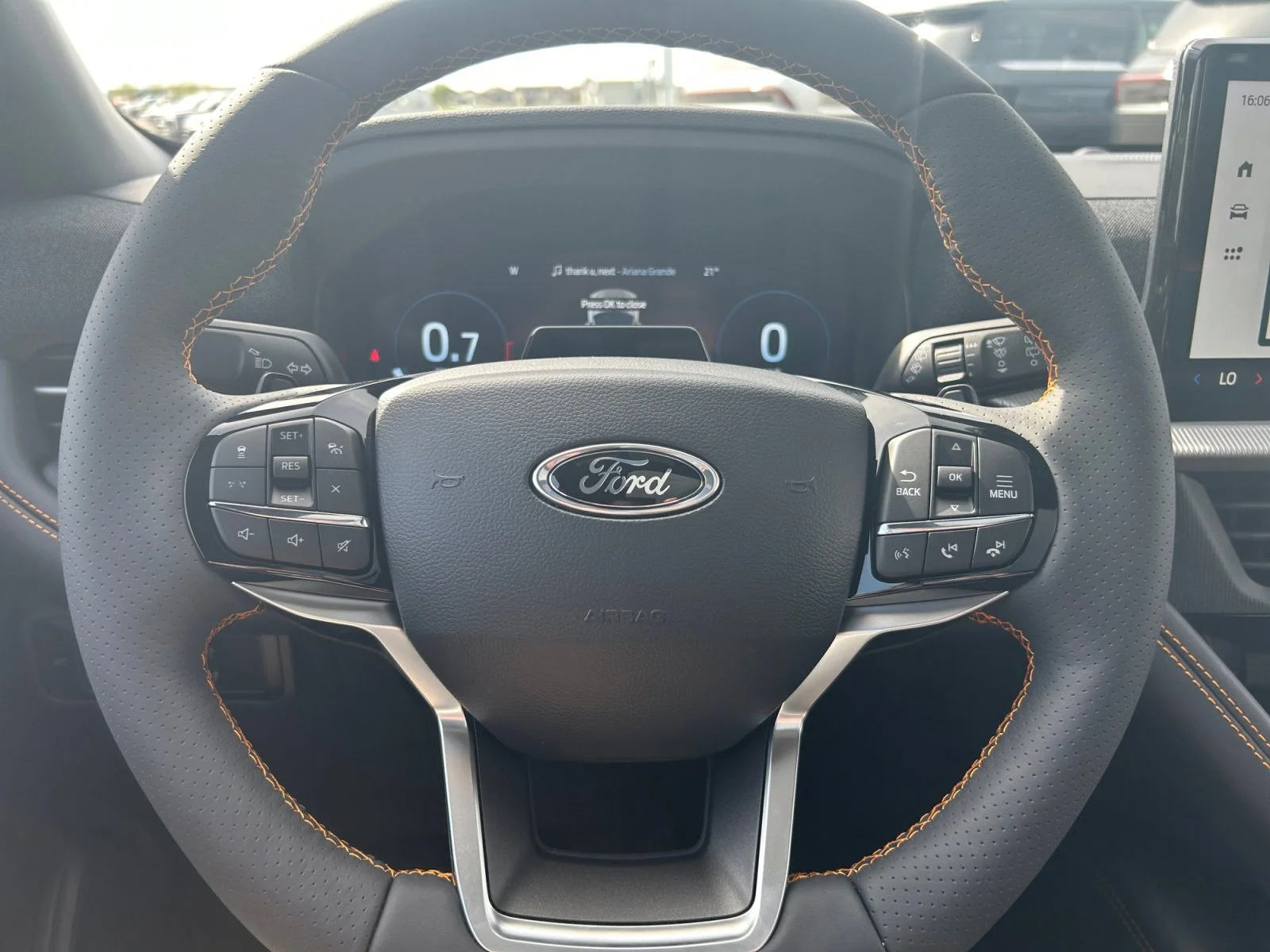 New 2026 Star White Metallic Tri-Coat Ford Tremor image 23