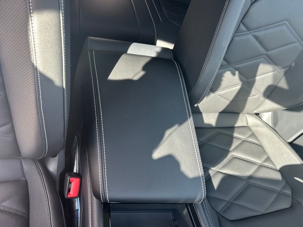 New 2026 Black Volkswagen SE w/Technology image 36