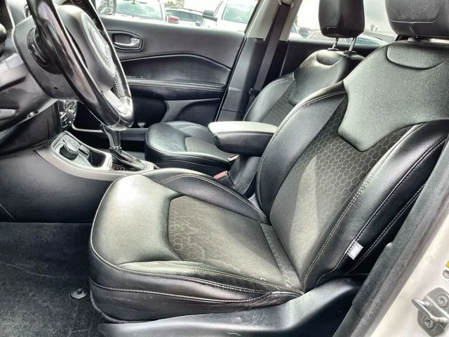 Used 2021 White Jeep Latitude image 15