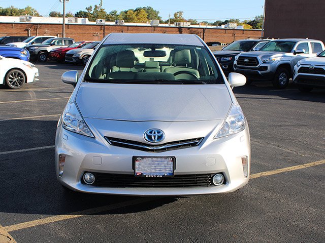 Used 2014 Classic Silver Metallic Toyota Five image 3