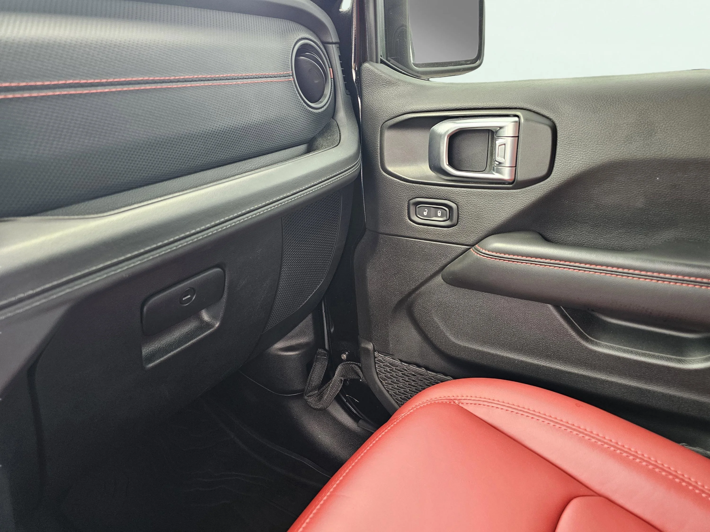 Used 2024 Black Clearcoat Jeep Rubicon 392 image 29