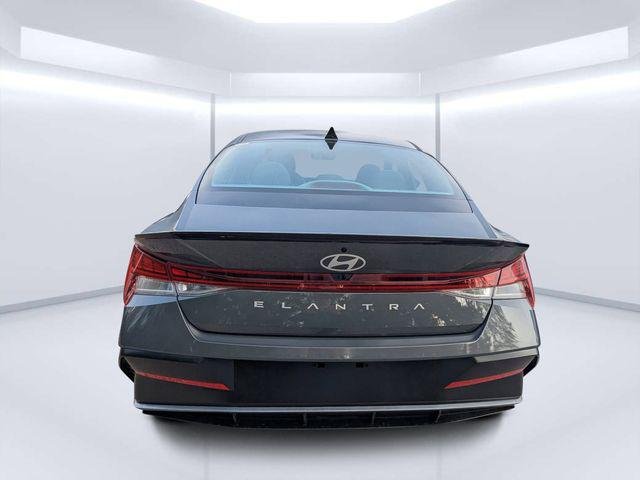 New 2026 Gray Hyundai SEL Sport image 4