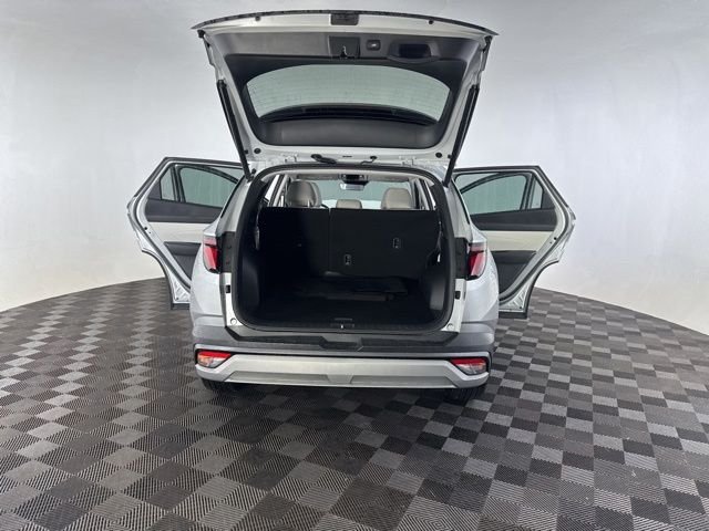 Certified Used 2025 Silver Hyundai SEL image 18