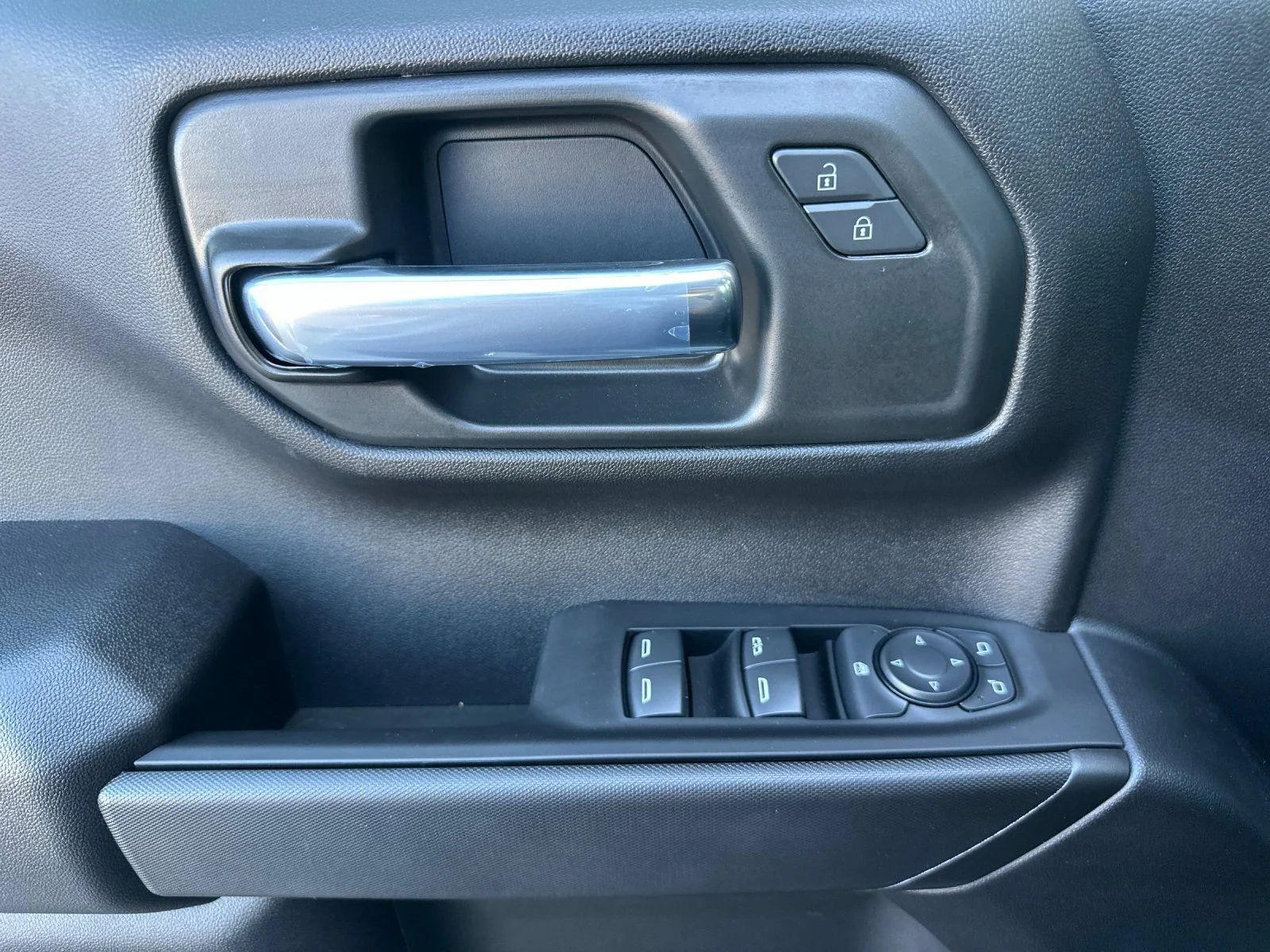 2026 Chevrolet Silverado 1500 Custom - Photo 11