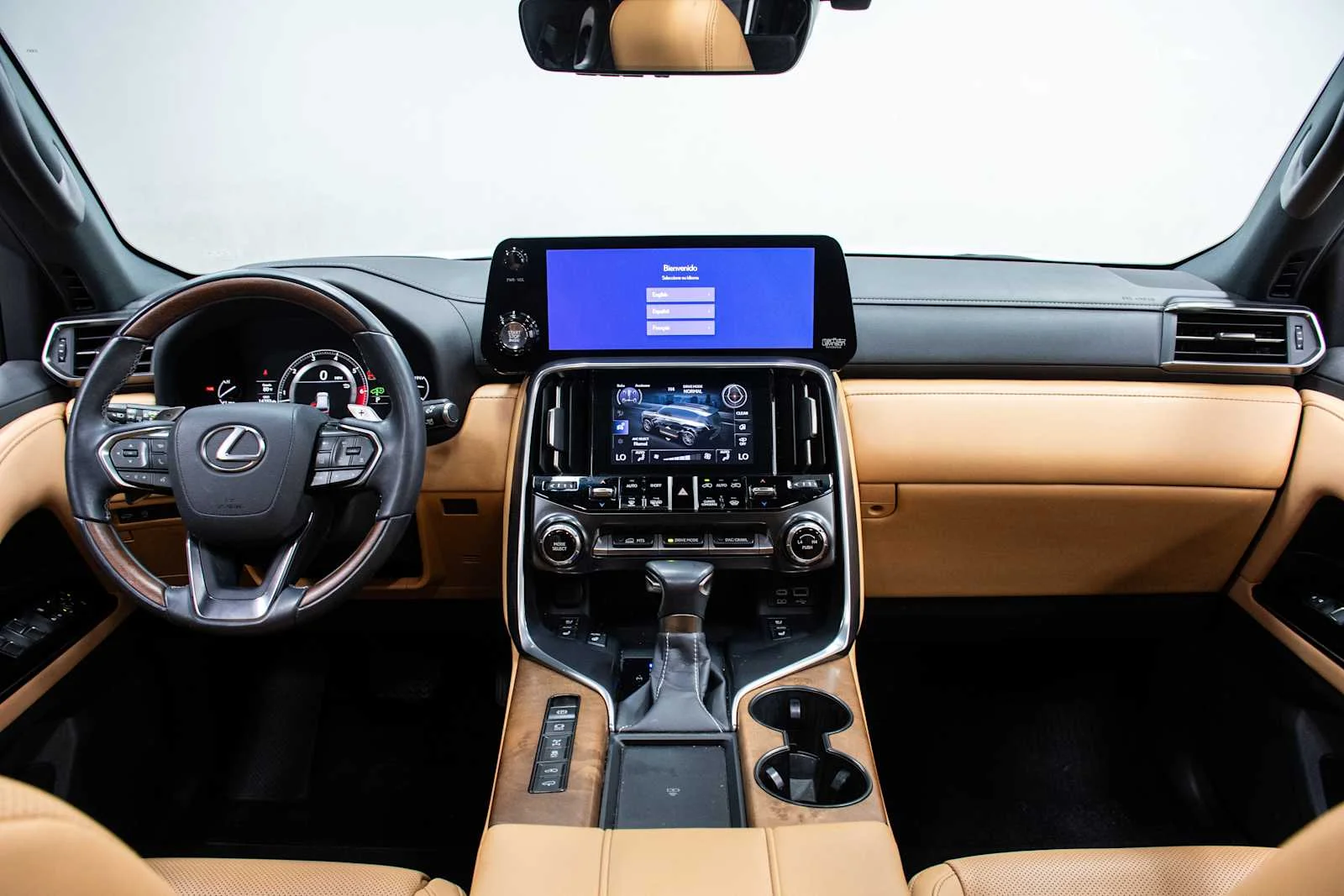 Used 2024 Eminent White Pearl Lexus Luxury image 18