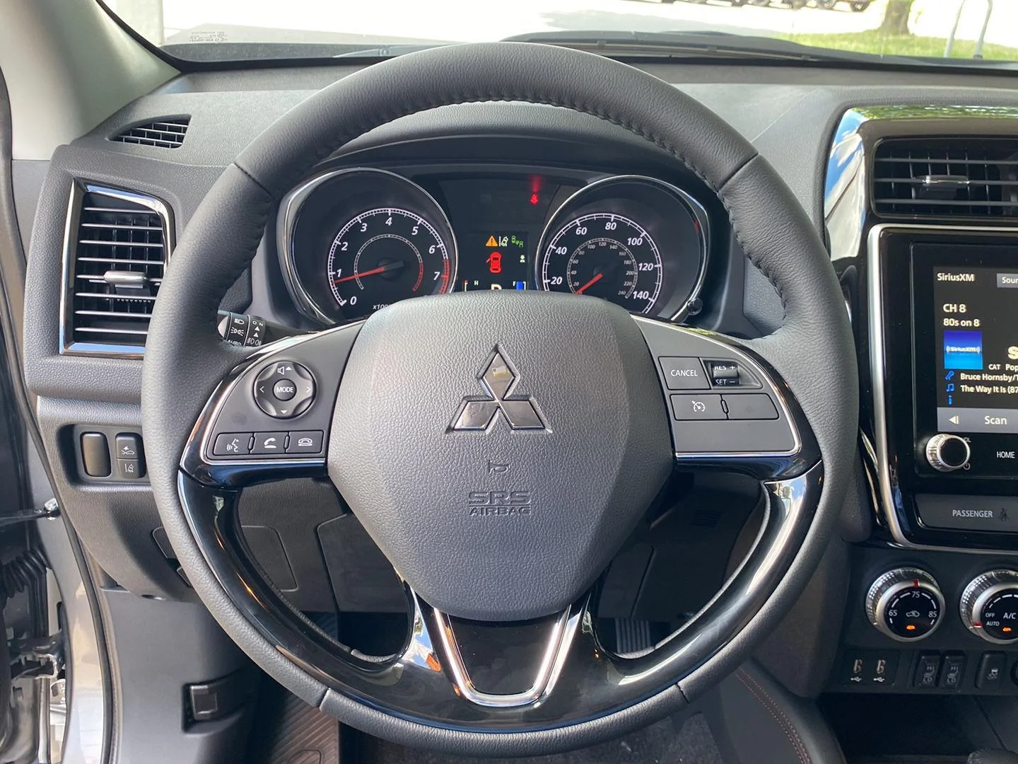 New 2027 Mercury Gray Metallic Mitsubishi 2.0 SE AWC image 28