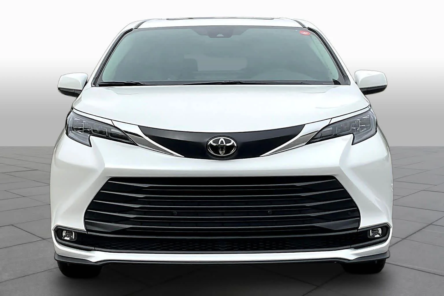 New 2026 Wind Chill Pearl Toyota XLE image 3