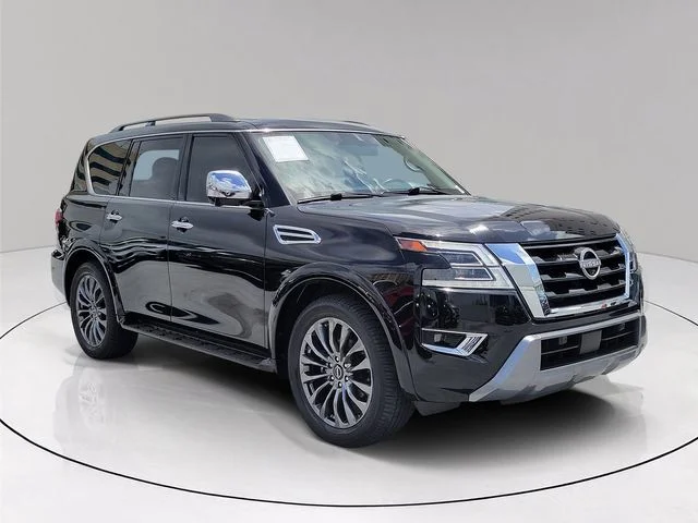 Used 2023 Black Nissan Platinum image 3