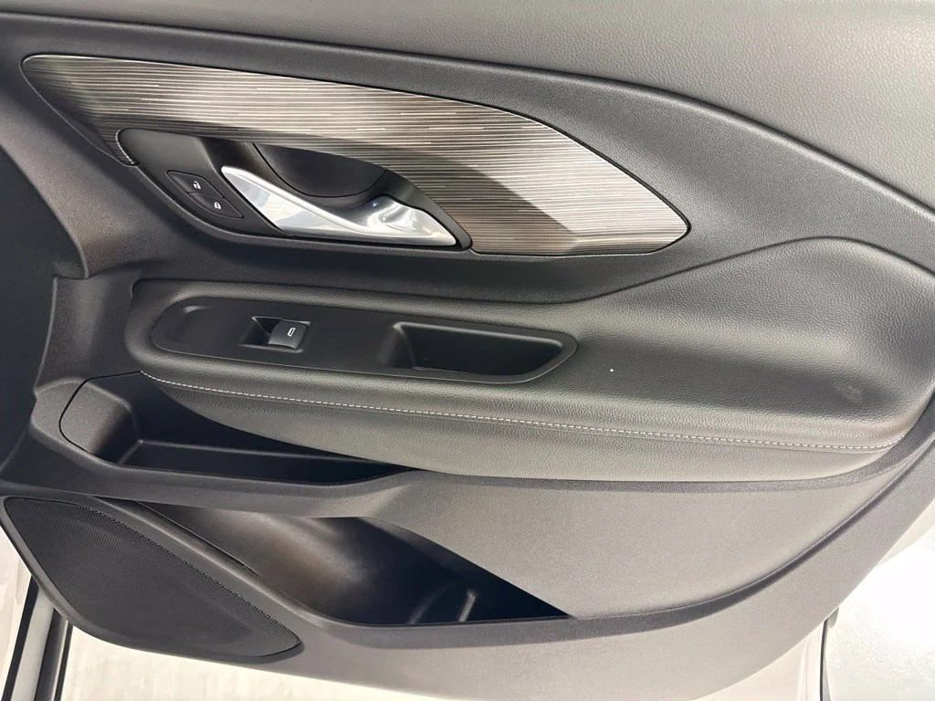 Used 2024 White GMC SLE image 14