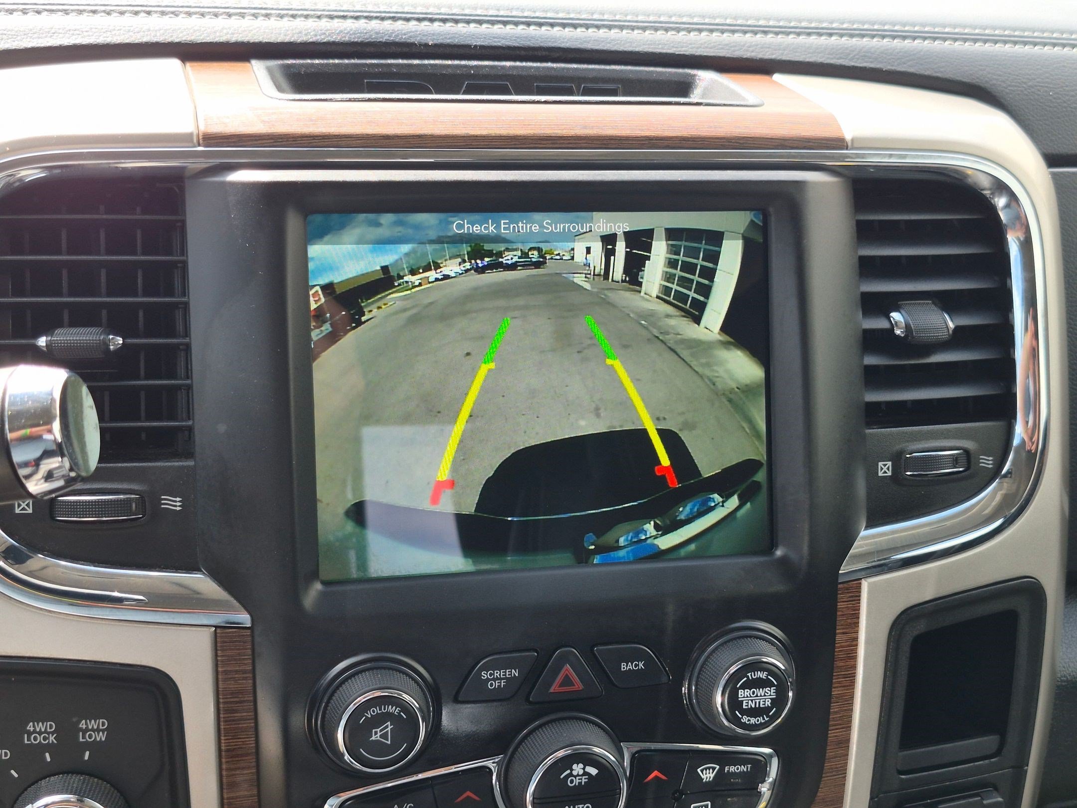 Used 2018 Pearl White Ram Laramie image 23