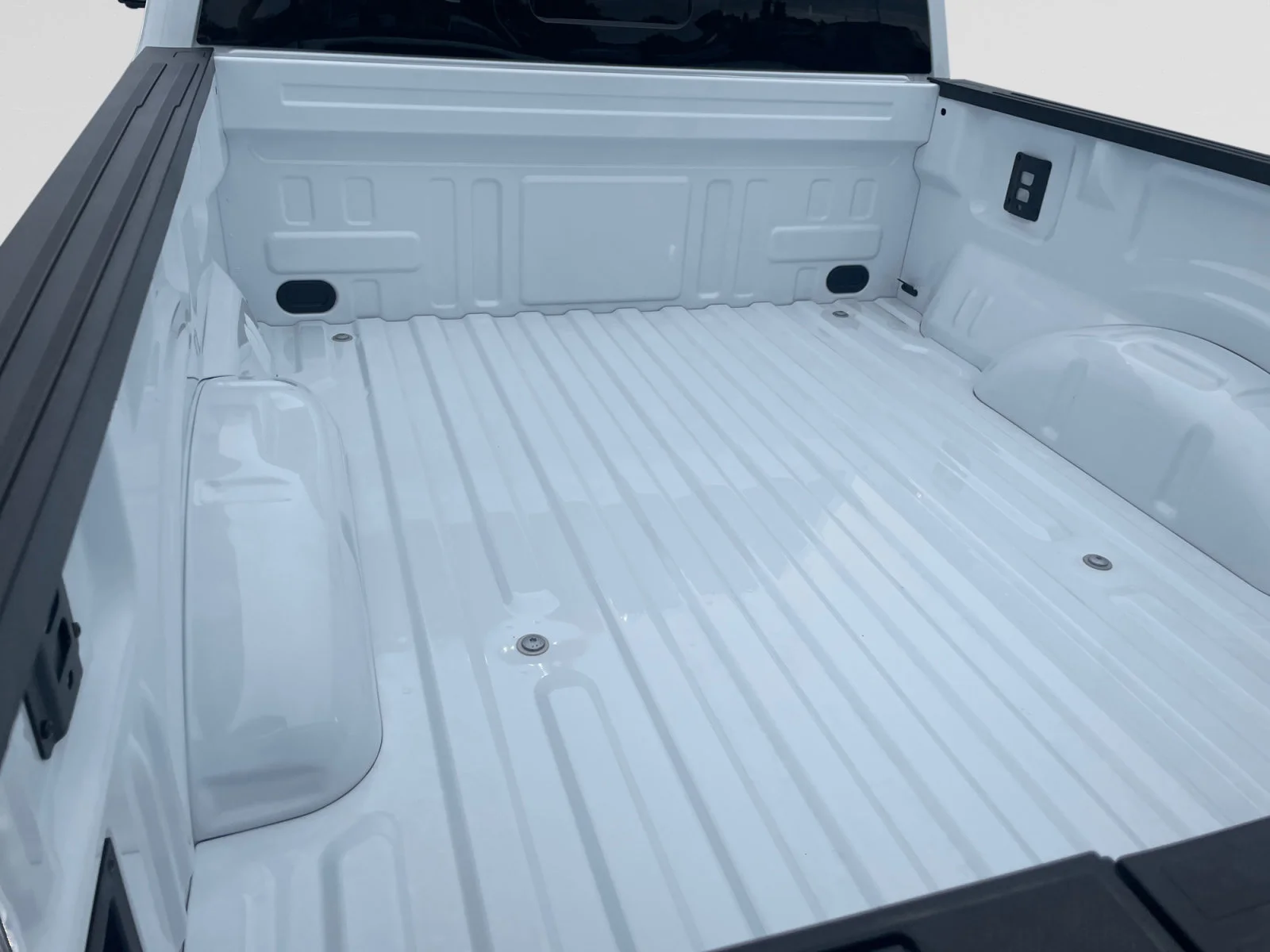 New 2026 Oxford White Ford XLT image 10