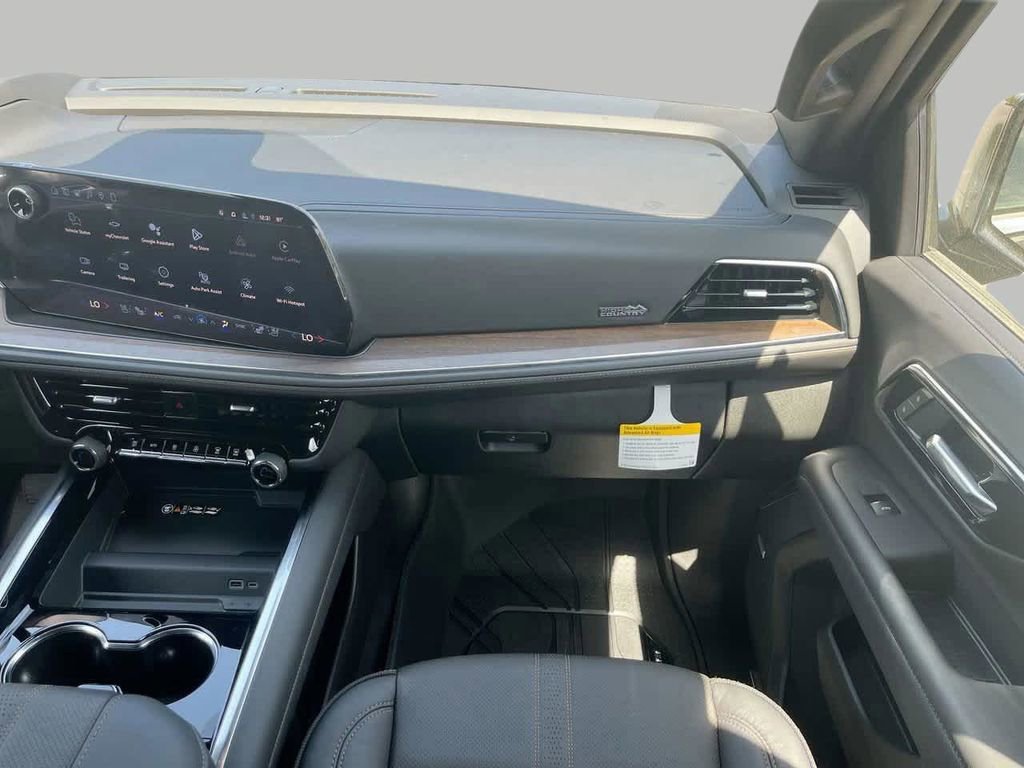 2026 Chevrolet Suburban High Country - Photo 13