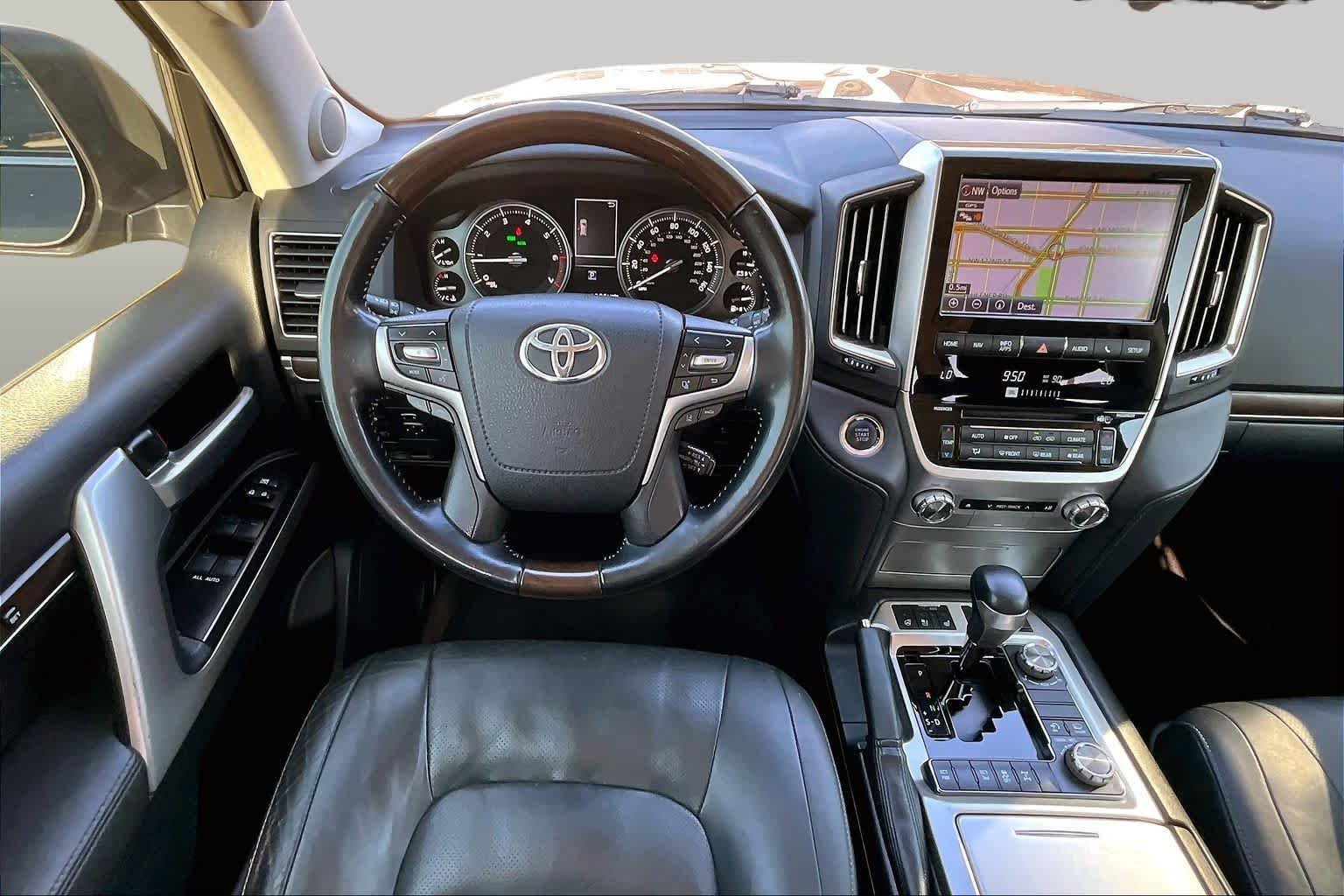 Used 2019 Magnetic Gray Metallic Toyota  image 5