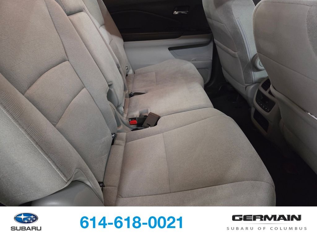 Used 2019  Honda EX image 19