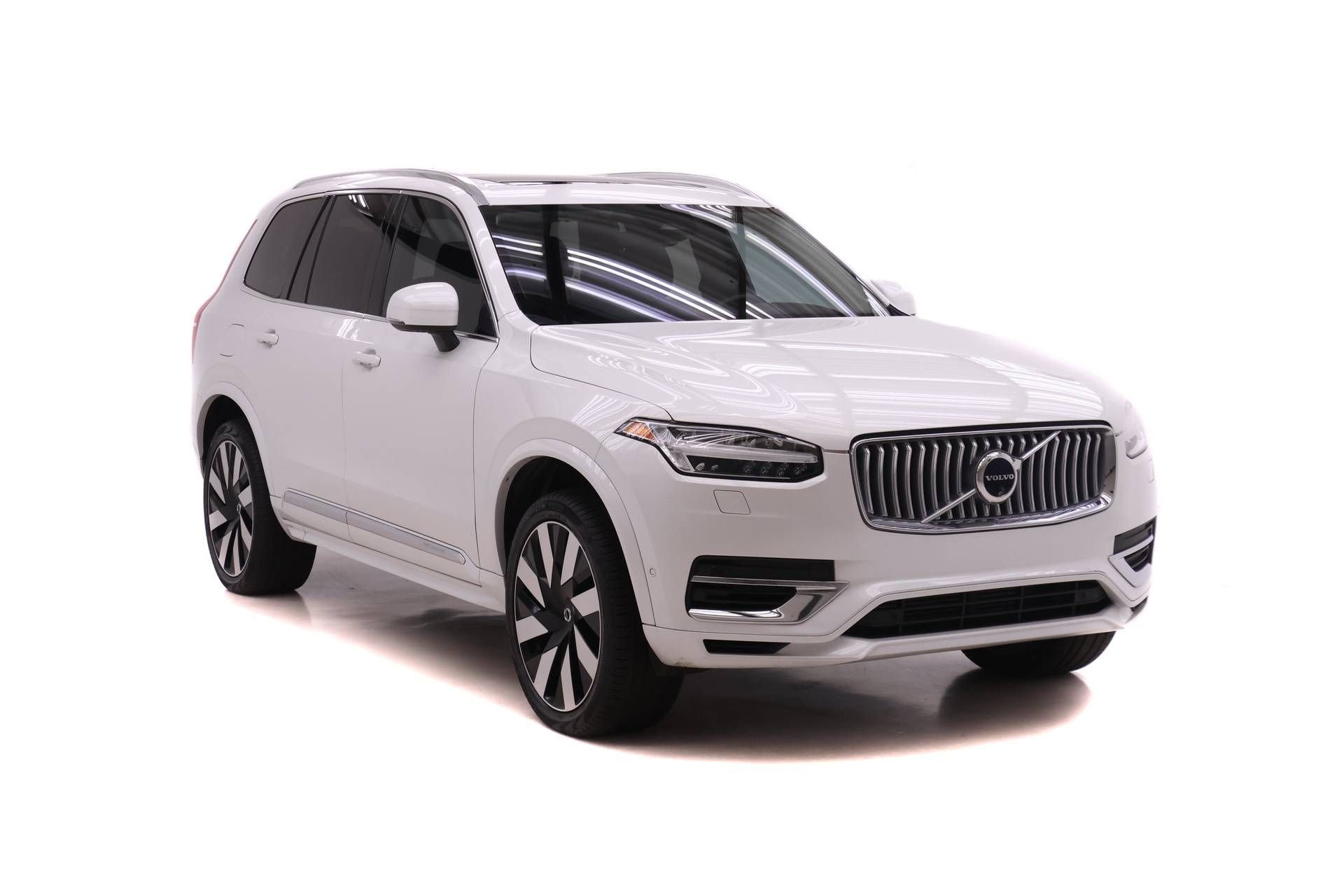 Used 2024 Volvo XC90 Plus with VIN YV4H60LE7R1155044 for sale in Cincinnati, OH