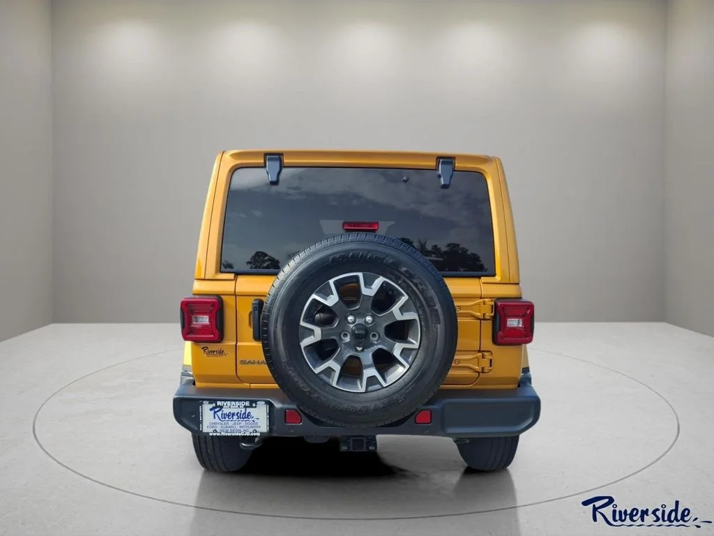 New 2026 Goldilocks Exterior Paint Jeep Sahara image 2