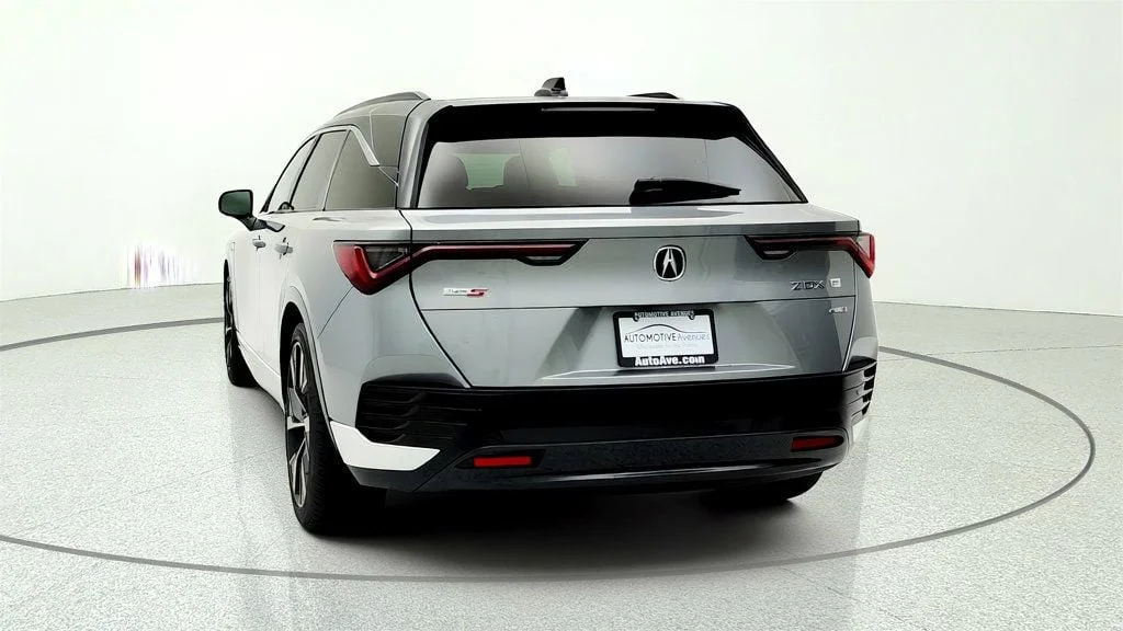 Used 2024 Mercury Silver Metallic Acura Type S AWD image 6
