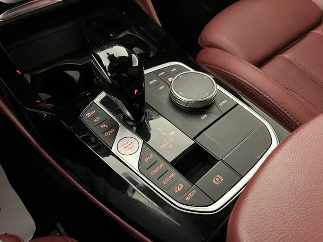 Used 2022 White BMW xDrive30i image 33
