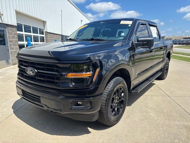 Used 2025 Black Ford XLT image 4