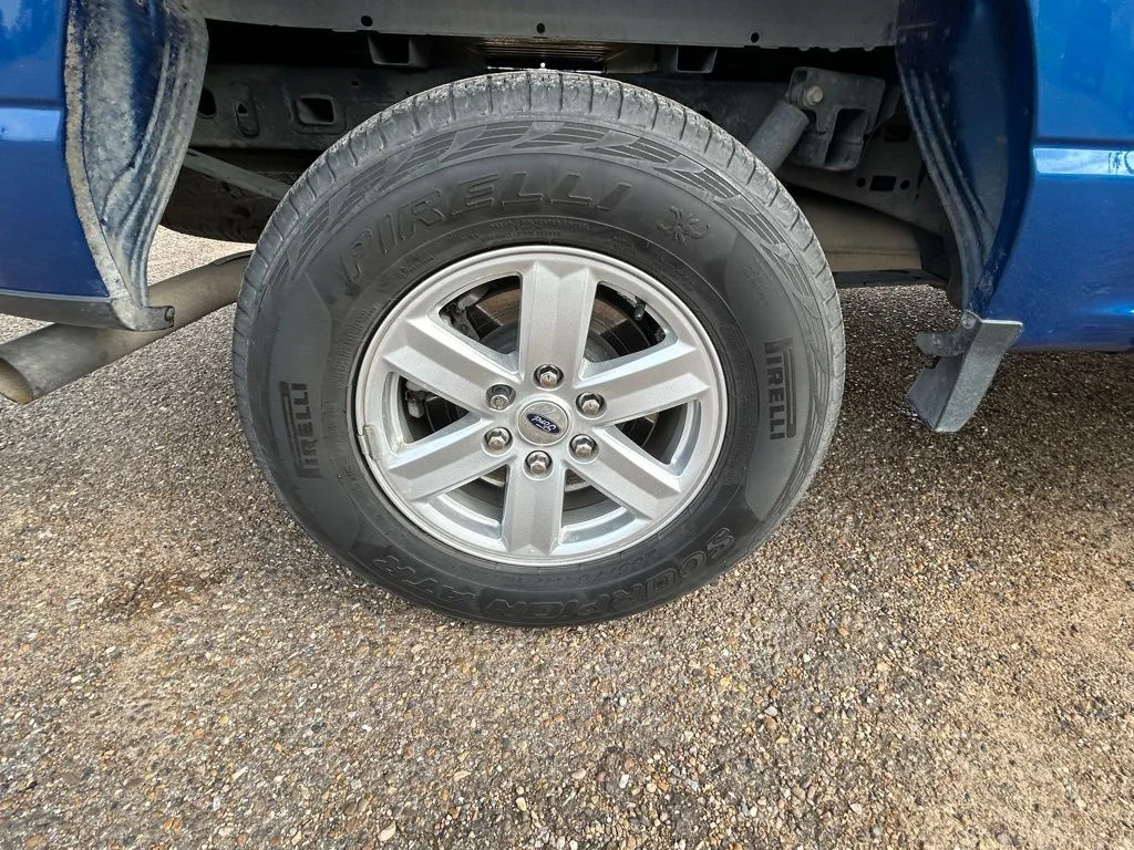Used 2023 Blue Ford XLT image 8