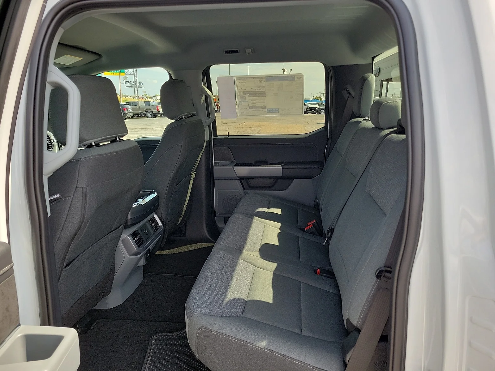 New 2026 Oxford White Ford XLT image 9