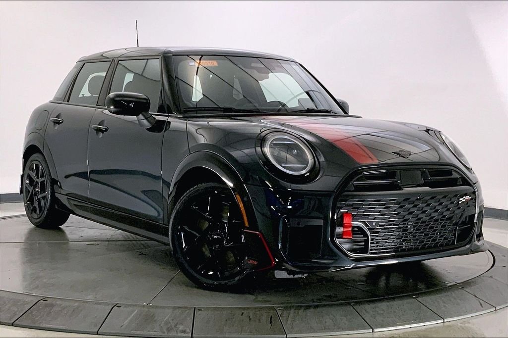 2026 MINI Hardtop Cooper S's photo