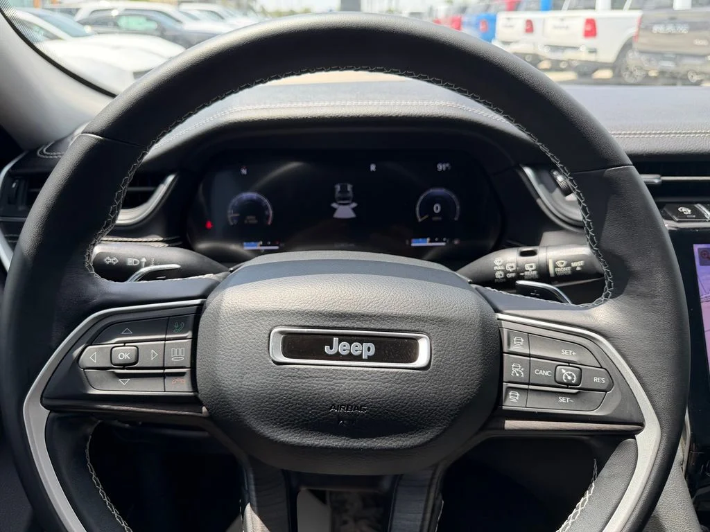 Used 2022 Black Jeep Limited image 20
