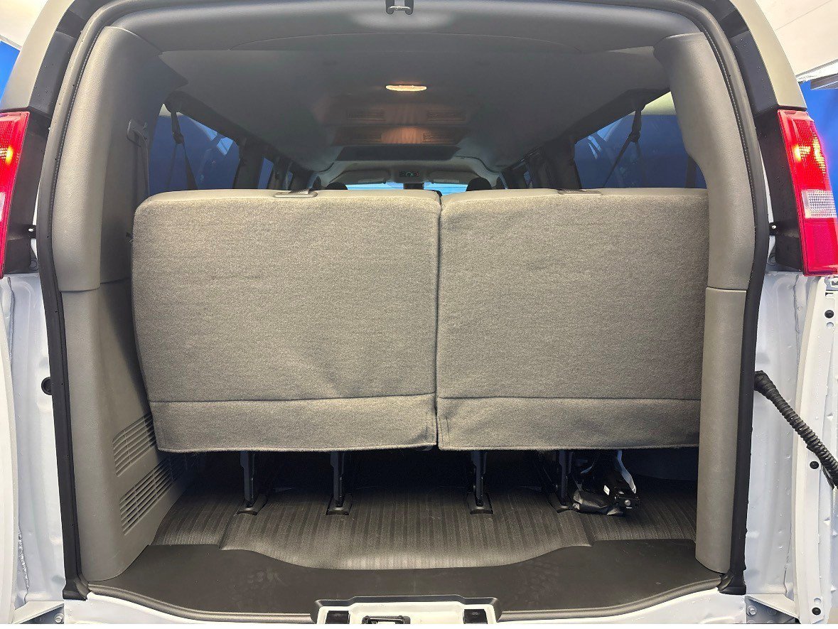 2025 Chevrolet Express Passenger LS - Photo 24
