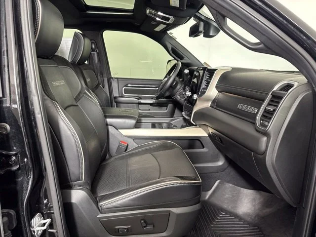 Certified Used 2019 Diamond Black Ram Laramie image 4