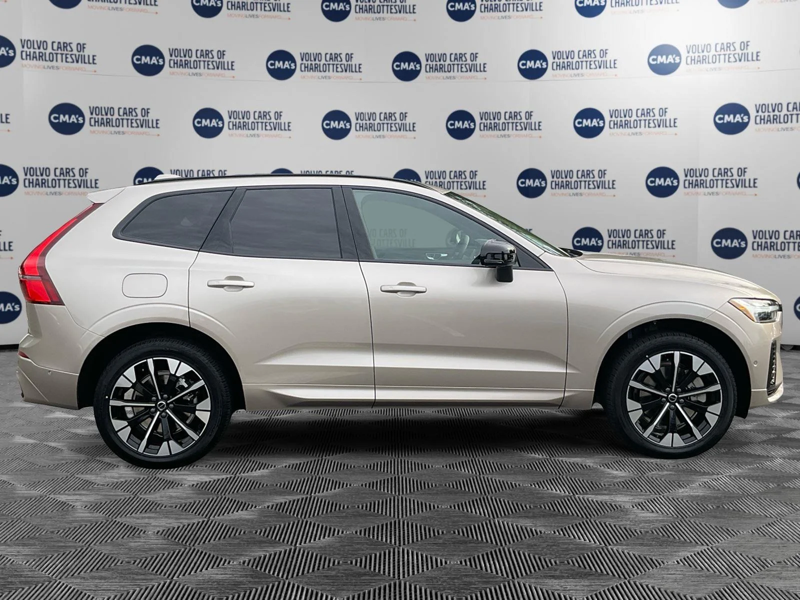 New 2026 Bright Dusk Metallic Volvo Plus image 6
