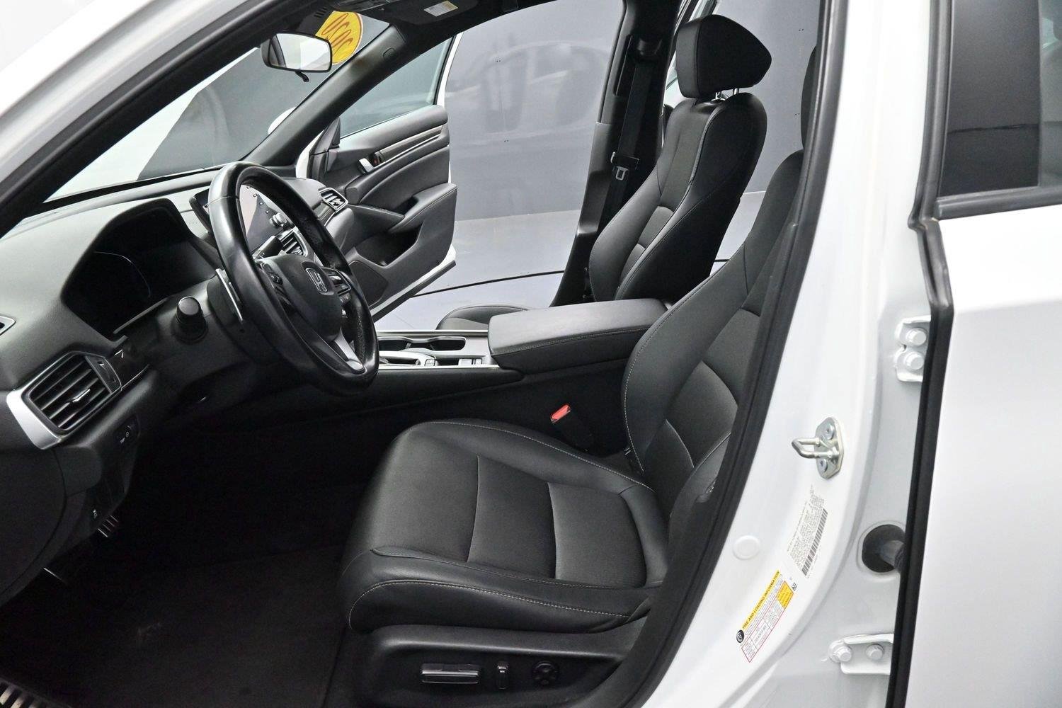 Used 2020 Platinum White Pearl Honda Sport image 13