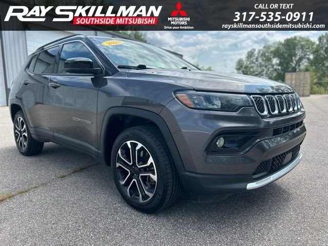 Used 2024 Gray Jeep Limited image 3
