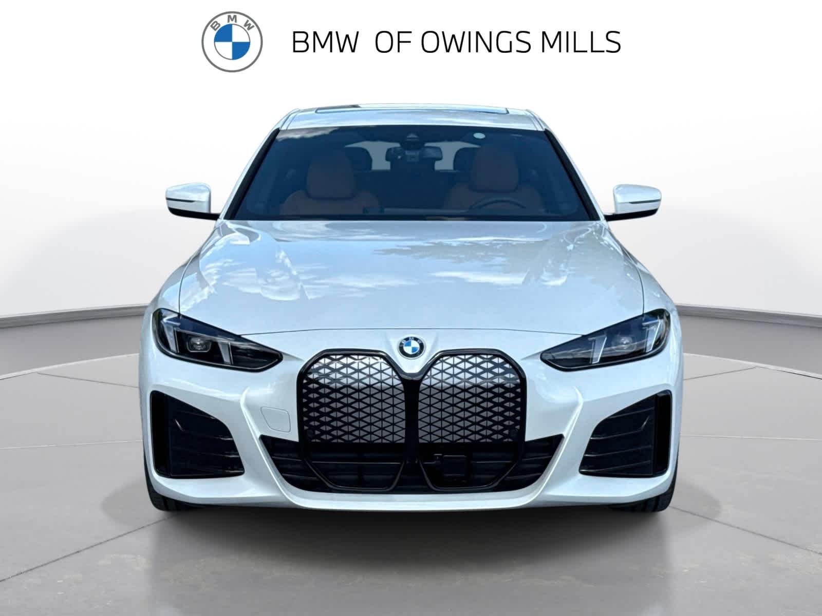 New 2026 Mineral White Metallic BMW xDrive40 image 8