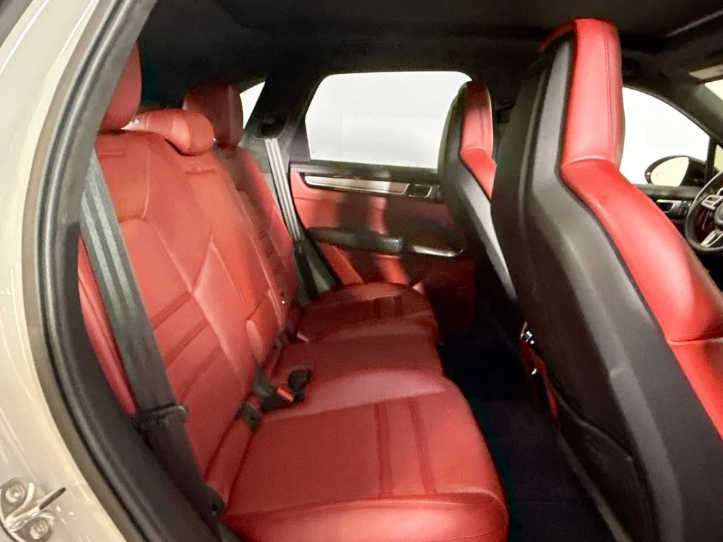 2023 Porsche Cayenne Turbo S E-Hybrid - Photo 18