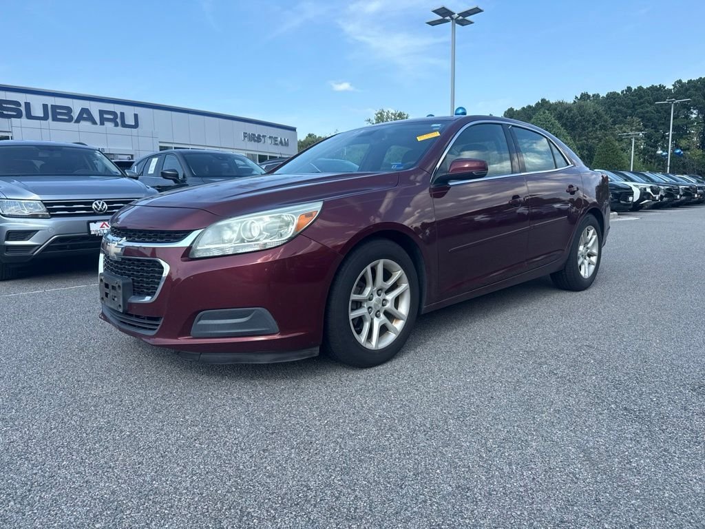 Used 2015 Red Chevrolet LT image 2