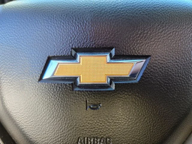 Used 2023 White Chevrolet LT image 32