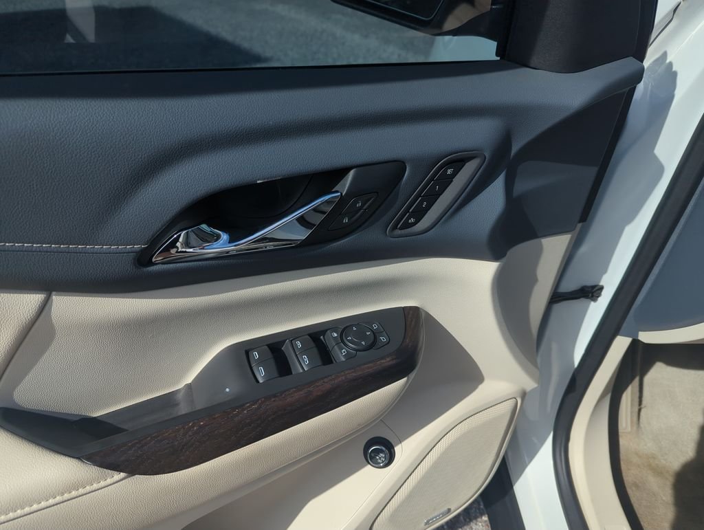 Used 2021 White GMC Denali image 19
