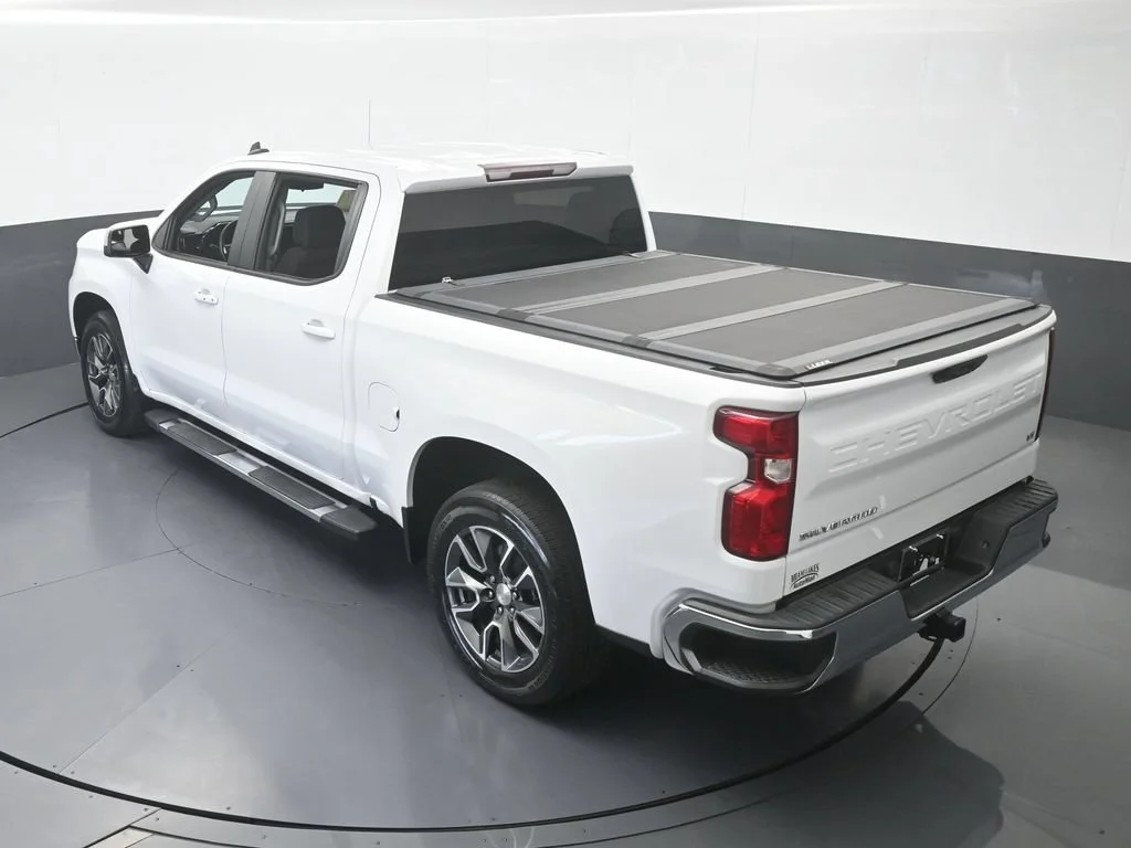 Used 2023 Summit White Chevrolet LT image 47