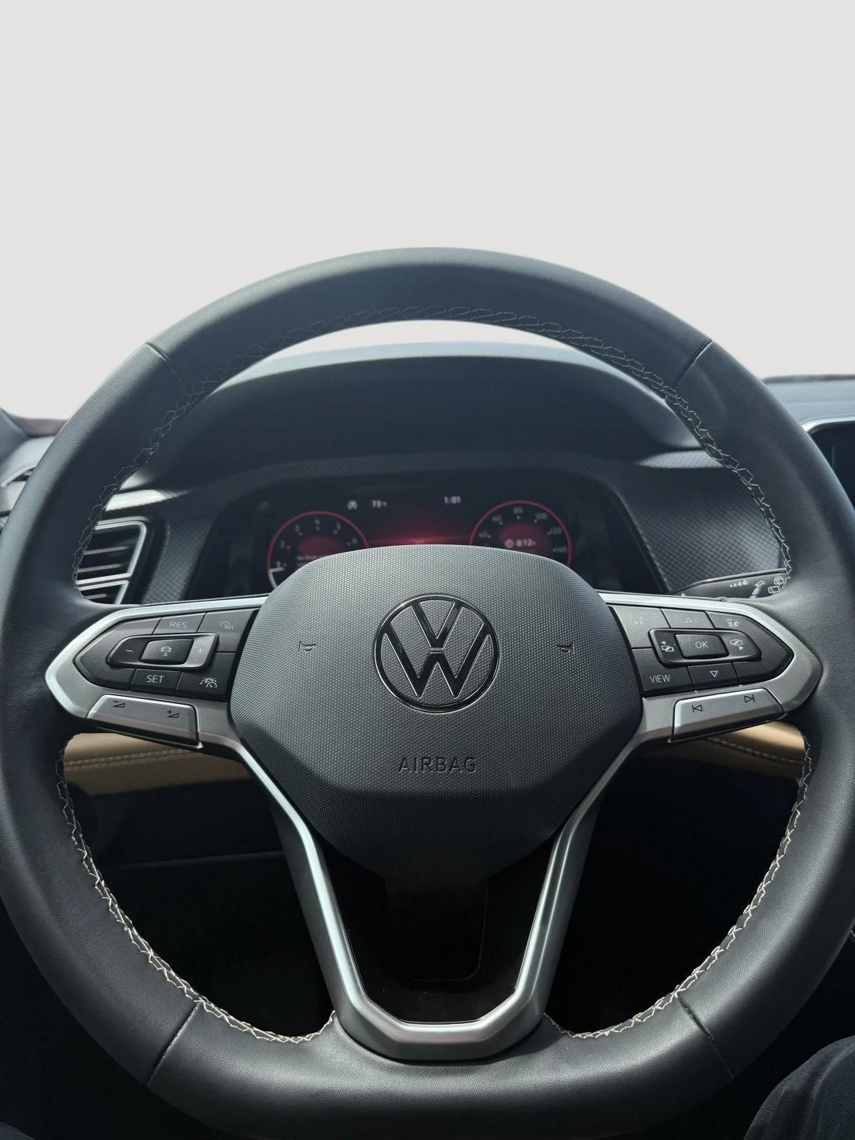 Used 2024 Pure Gray Volkswagen 2.0T SEL image 11